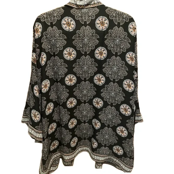 Max Studio Black and White Patterned Kimono Top. Size 3X NWT - Picture 6 of 6